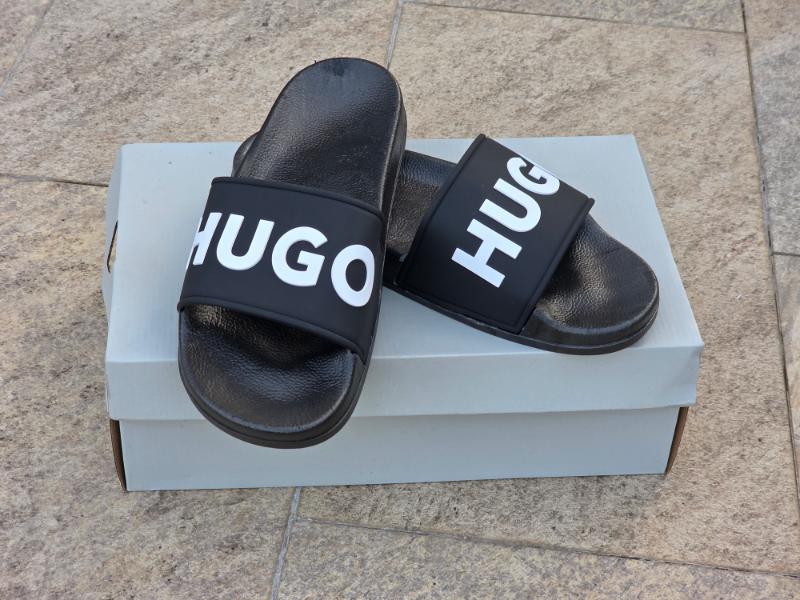 Slapi Hugo Negru-Alb Cod 343