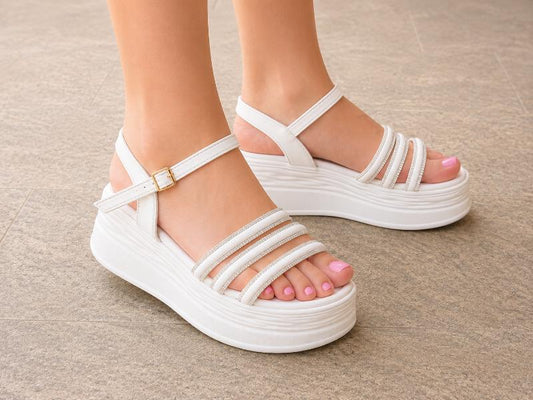 Sandale Damă Albe cu Platformă și Barete Elegante cu Străluciri Cod 463